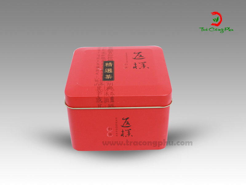  Hộp đựng có thể chứa các loại trà tùy theo sở thích và mục đích của người dùng. Bên ngoài là túi giấy được làm bằng bìa cứng, có quai xách tiện lợi.