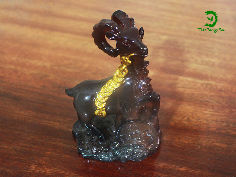 Dê sứ đổi màu